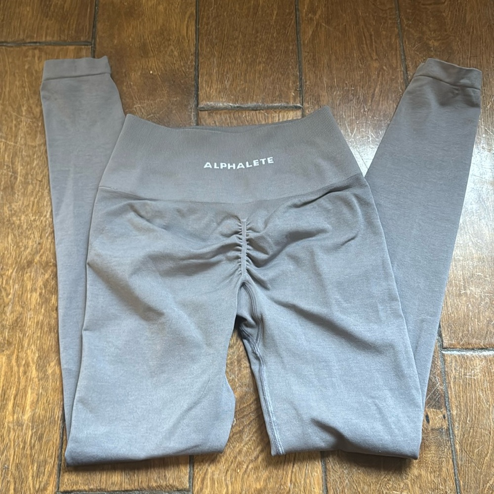 Alphalete Amplify Leggings Storm Grey High Waisted Scrunch Size Small